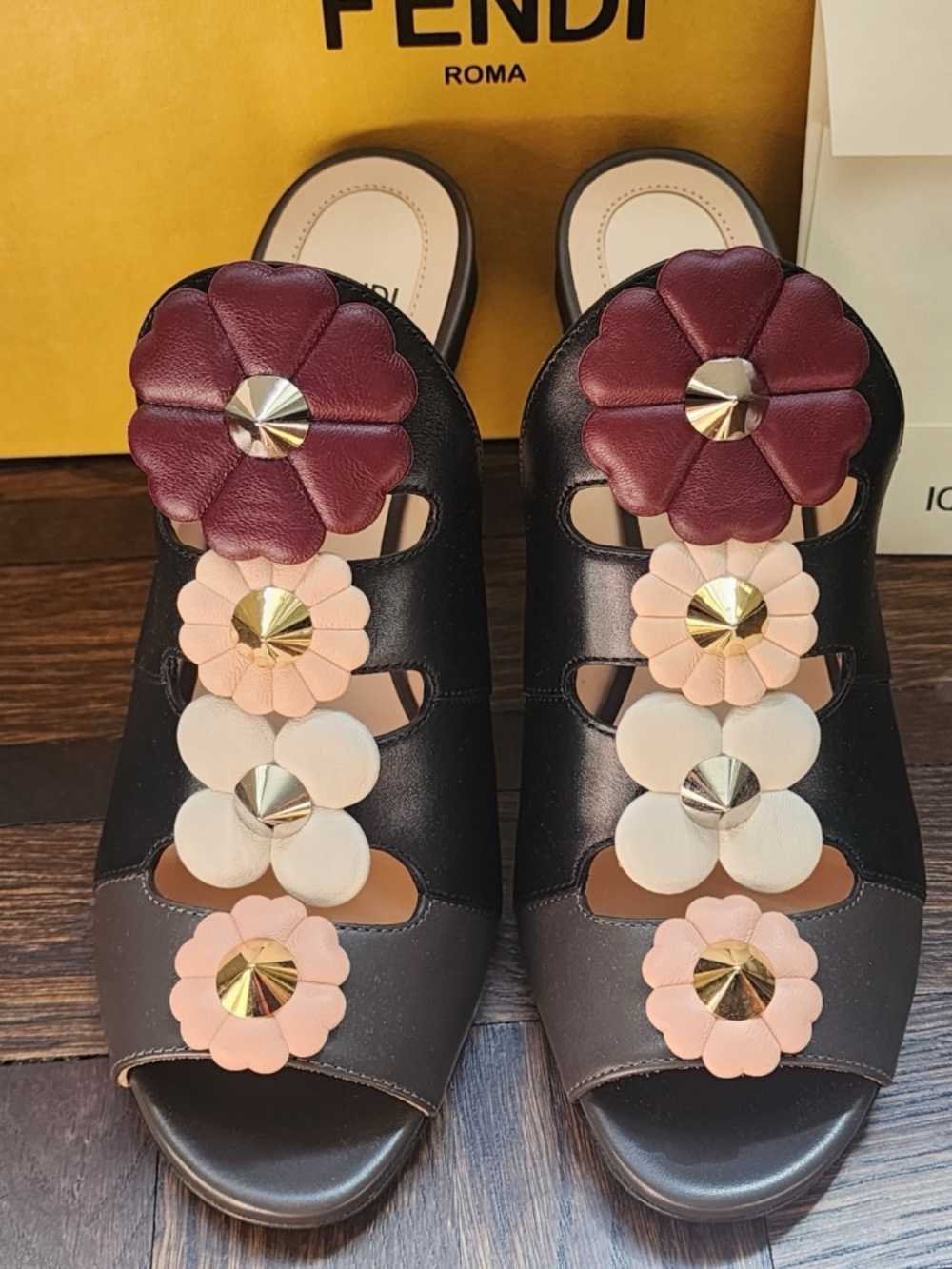 Fendi Floral Heels Shoes size 36.5